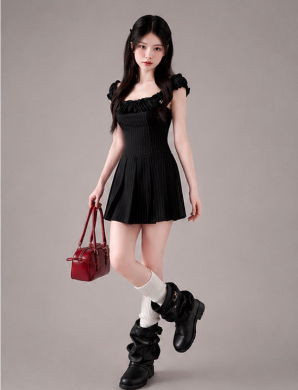 Black Pinstripe Pleated Mini Dress / ブラックピンストライププリーツミニワンピース