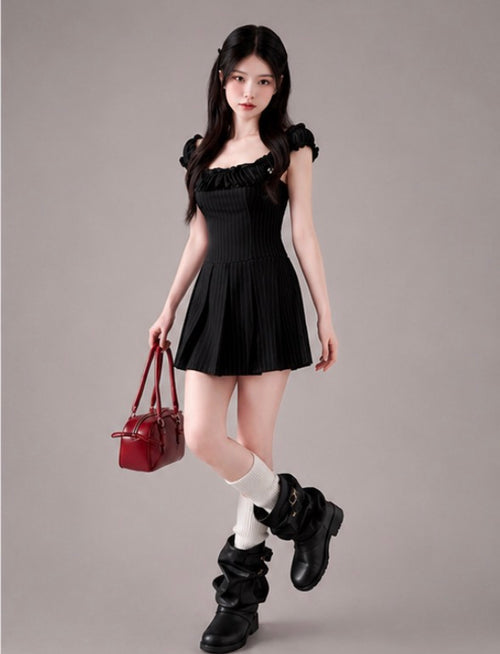 Black Pinstripe Pleated Mini Dress / ブラックピンストライププリーツミニワンピース
