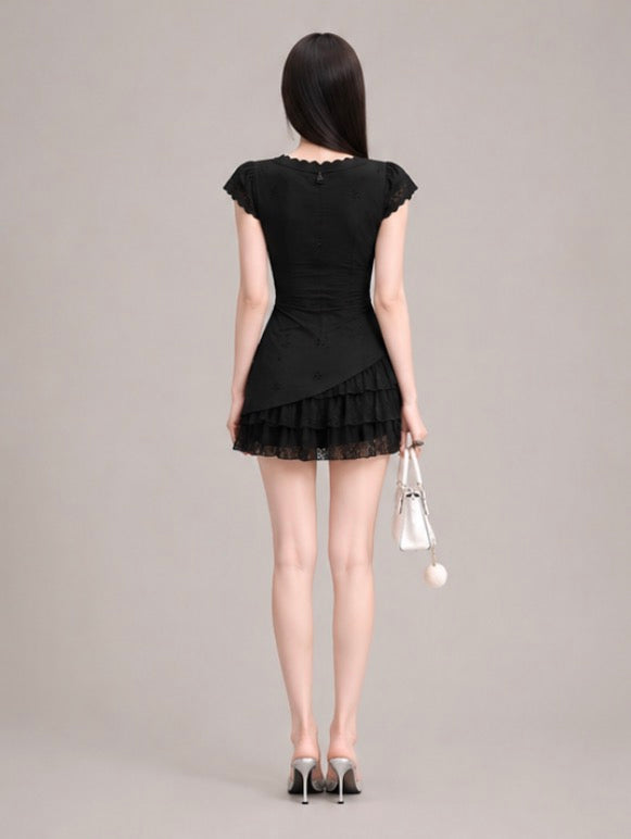 Eyelet Tiered Ruffle Mini Dress /アイレットティアードフリルミニワンピース