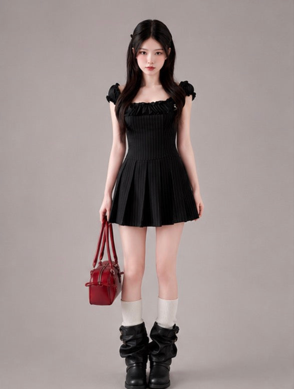 Black Pinstripe Pleated Mini Dress / ブラックピンストライププリーツミニワンピース